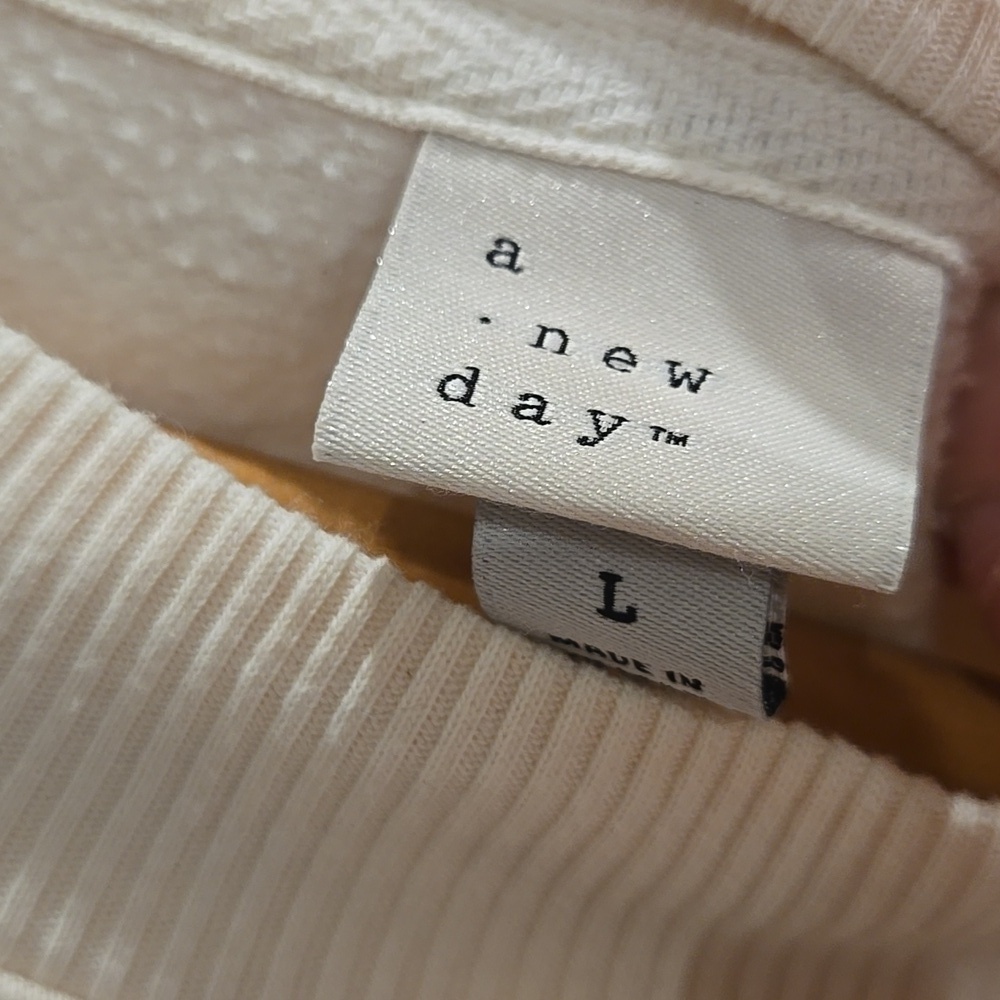 a new day Dot Glitter Sparkle Cream Crew Neck Sweater, Festive Chic, Large, VGUC - Picture 4 of 6
